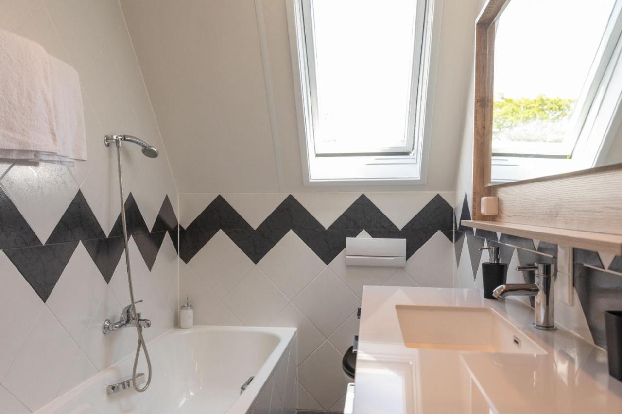 Hotel-Restaurant Loodsmans Welvaren Bv Den Hoorn  Εξωτερικό φωτογραφία